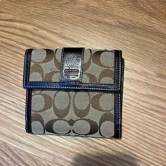 Authentic Coach Wallet - Picture 2 of 4